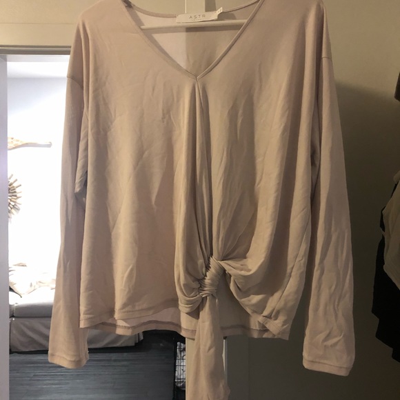 Women’s knot tie knit lavender top - Picture 2 of 2